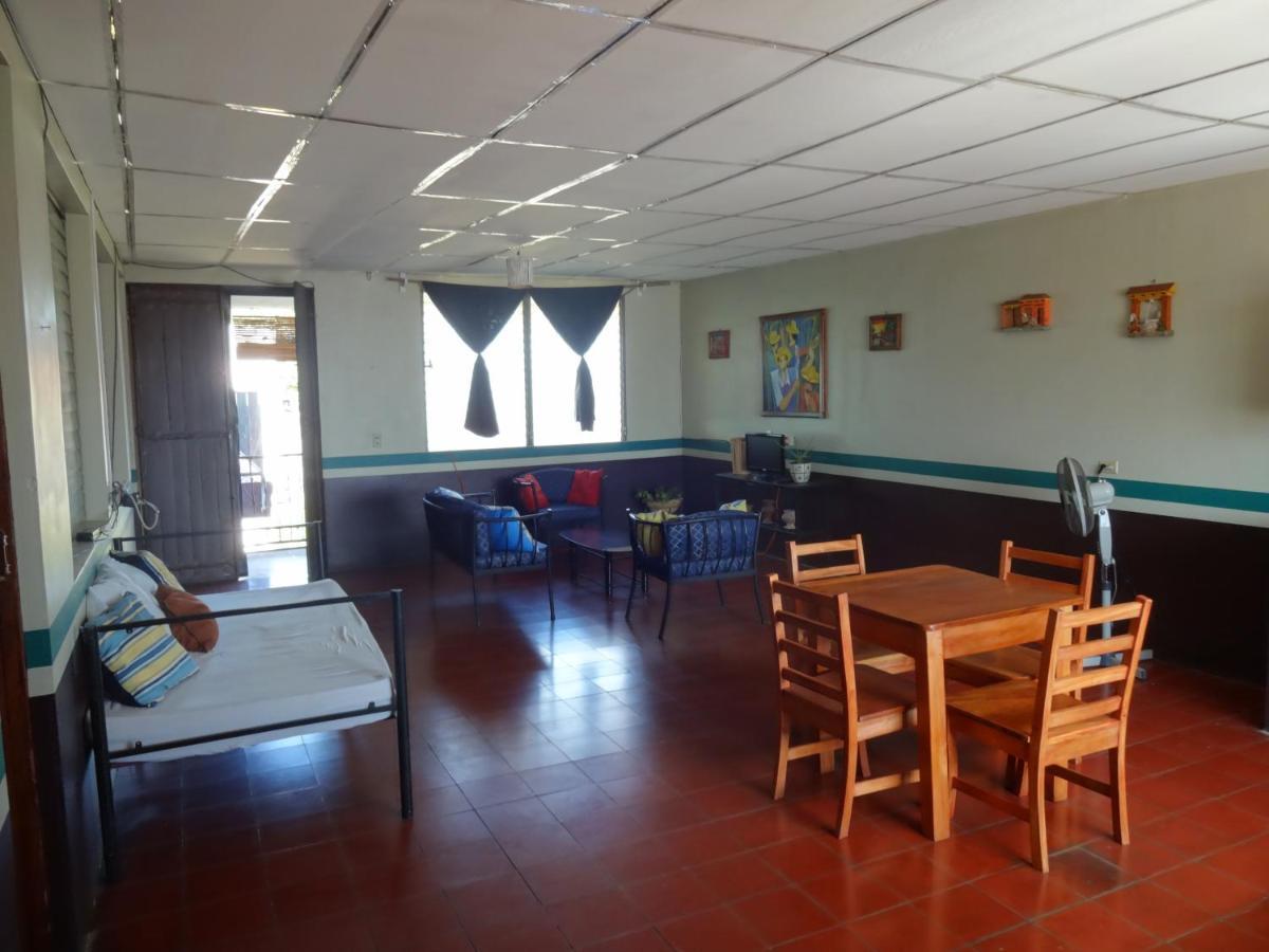 Harvest House Nicaragua Hotel León Zewnętrze zdjęcie